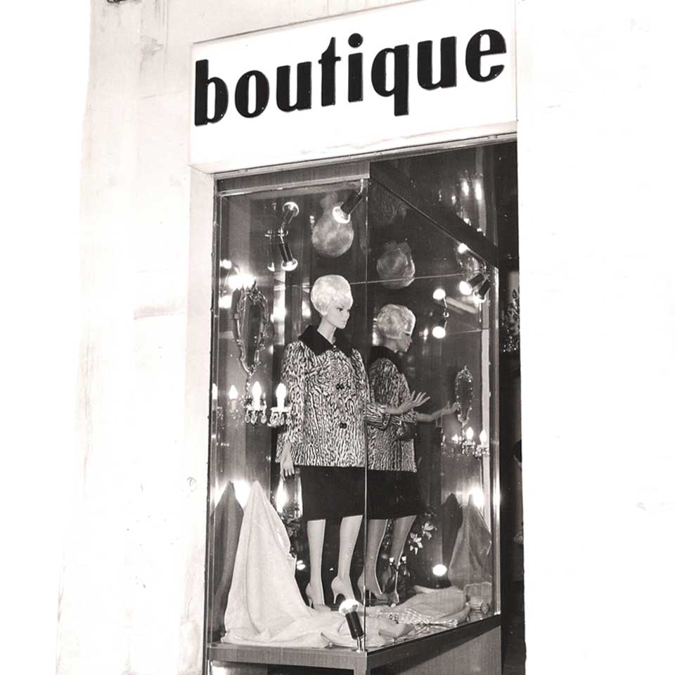 Discover the history of fashion and style abbracciavento boutique Case anni 60